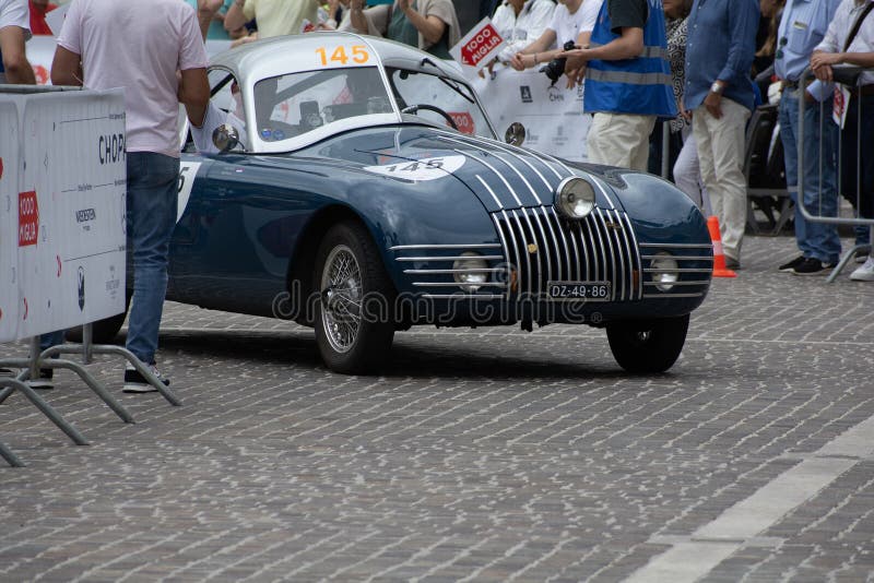 A Mille Miglia, famosa corrida italiana de carros antigos, chega aos  Estados Unidos - Jornal O Globo