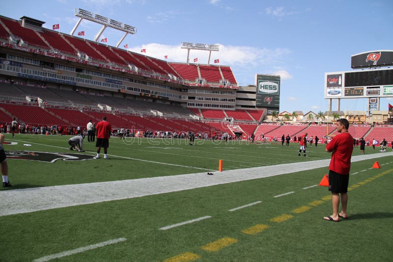 Tampa Bay Buccaneers players looking dejected on sideline during Falcons game