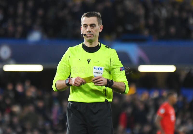 Arbitragem da final da UCL será francesa, Clement Turpin apita o jogo