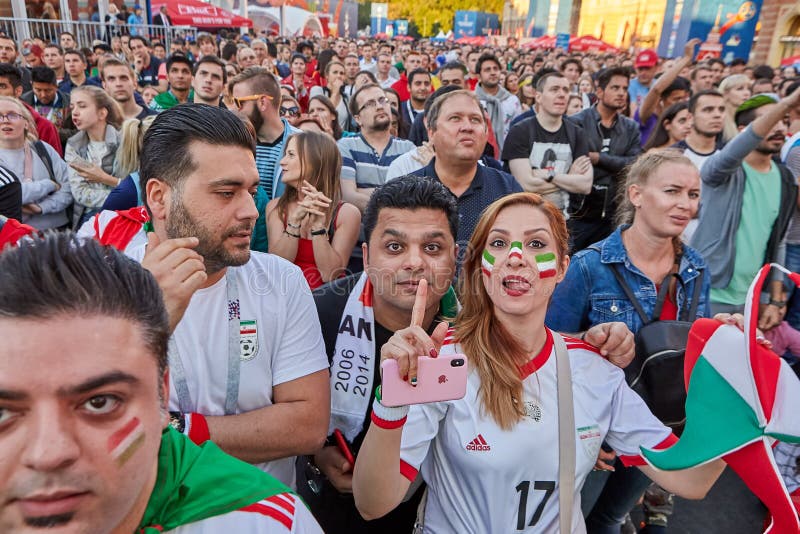 Multidão De Fãs Iranianos No Campeonato Do Mundo De FIFA Em Rússia  Fotografia Editorial - Imagem de internacional, petersburgo: 119993567