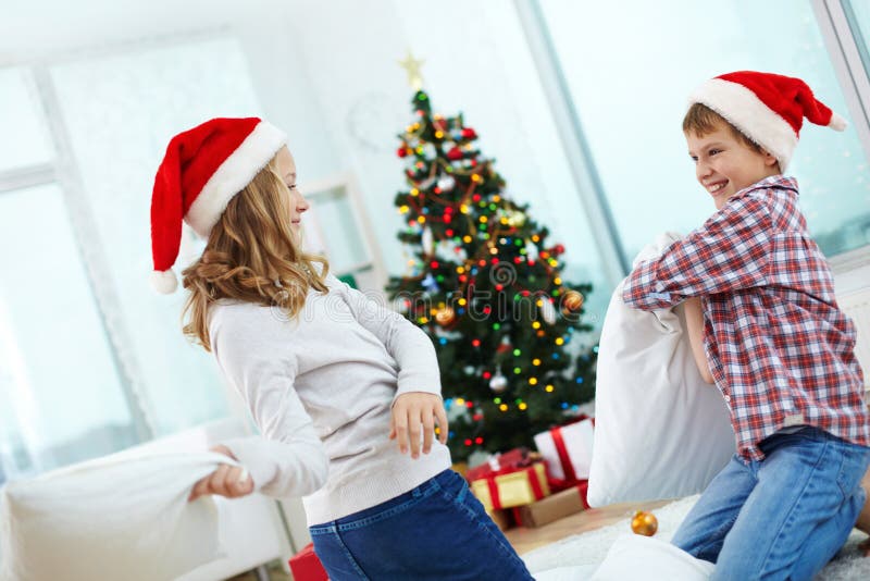 Figlarnie Santa dzieciaki fotografia royalty free