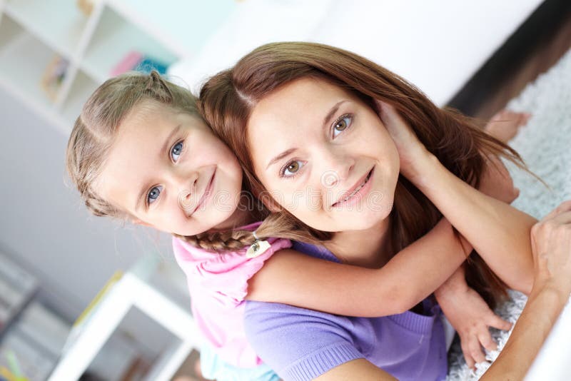 Figlia amorosa immagine stock Figlia amorosa immagine stock