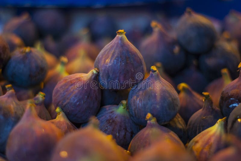 Figs on stand stock image. Image of greengrocery, background 126573525