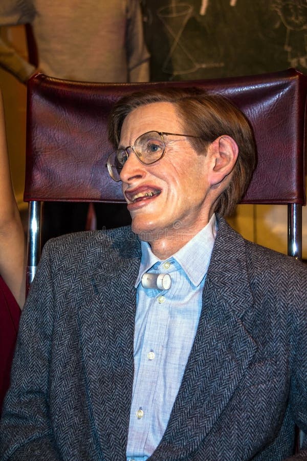 Figura de cera del físico y del astrofísico americanos Stephen Hawking en museo de señora Tussauds Londres imágenes de archivo libres de regalías Figura de cera del físico y del astrofísico americanos Stephen Hawking en museo de señora Tussauds Londres imágenes de archivo libres de regalías