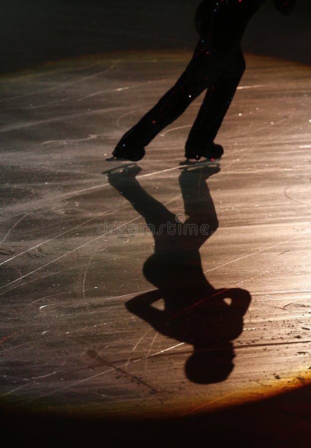 Figure patineur et son ombre