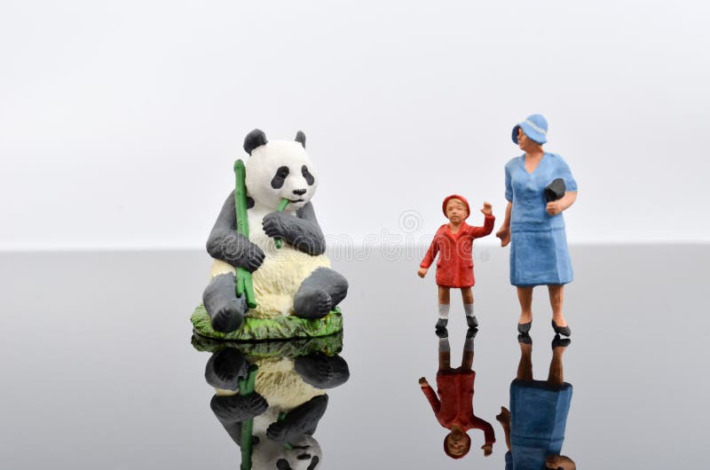 figure Retro giocattoli Valore familiare fotografia stock libera da diritti figure Retro giocattoli Valore familiare fotografia stock libera da diritti