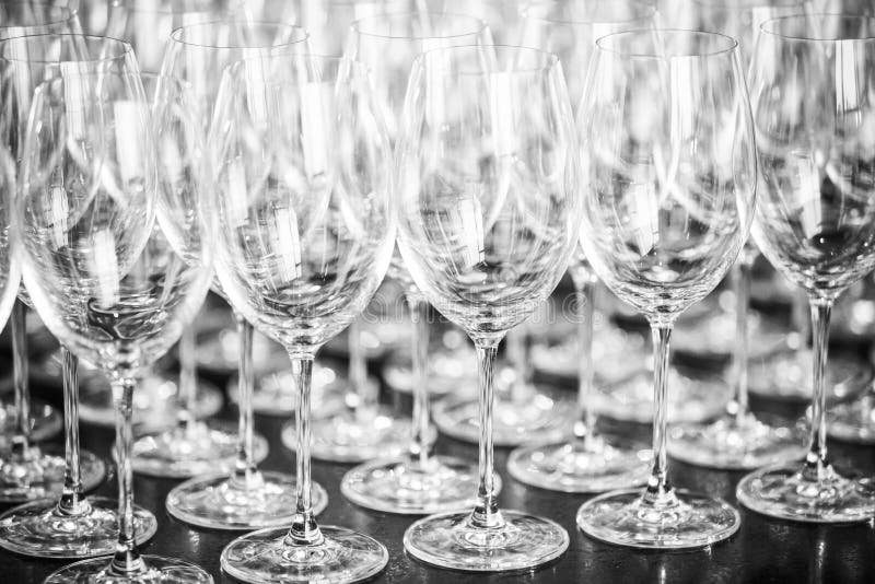 Fila de vaso de vino limpio imagen de archivo libre de regalías