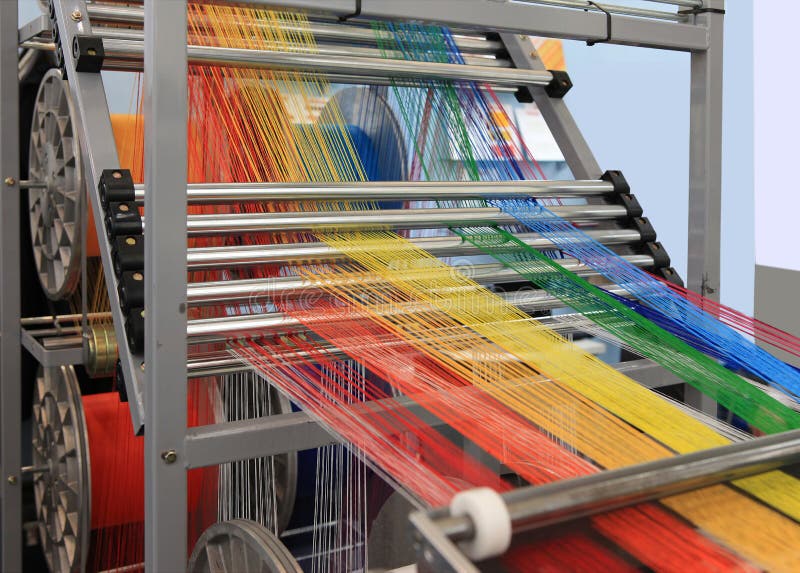 Filati Multi-colored nella macchina di tessile