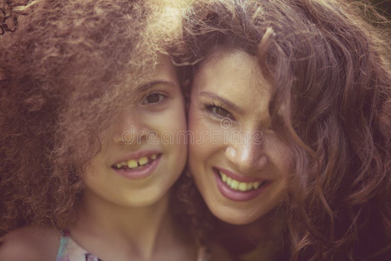 Filha como mãe imagem de stock Filha como mãe imagem de stock