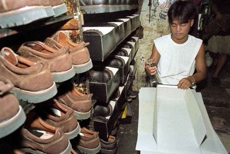 Worker shoes factories