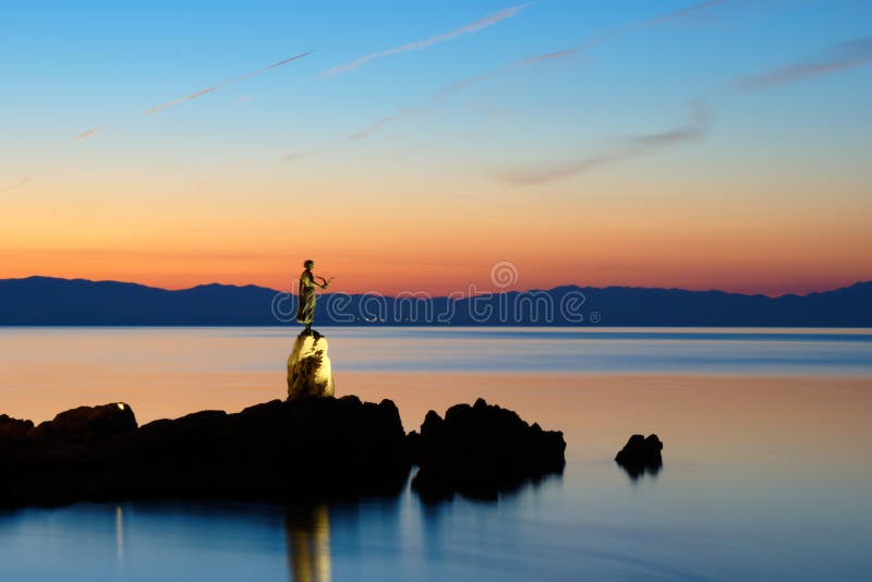 Fille avec la mouette images stock Fille avec la mouette images stock