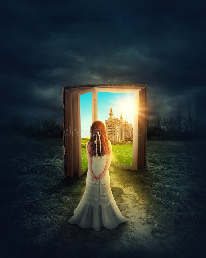 Fille dans la terre magique de livre photographie stock Fille dans la terre magique de livre photographie stock