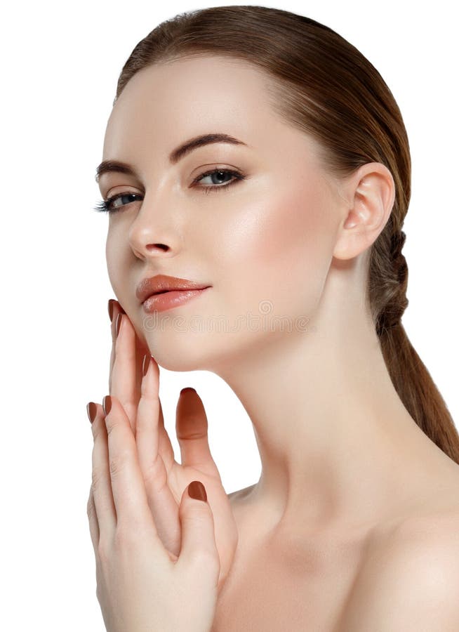 Fille de portrait de visage de femme de beauté avec la peau propre fraîche parfaite La fille gaie touche son plaisir de joues D'i photos stock Fille de portrait de visage de femme de beauté avec la peau propre fraîche parfaite La fille gaie touche son plaisir de joues D'i photos stock
