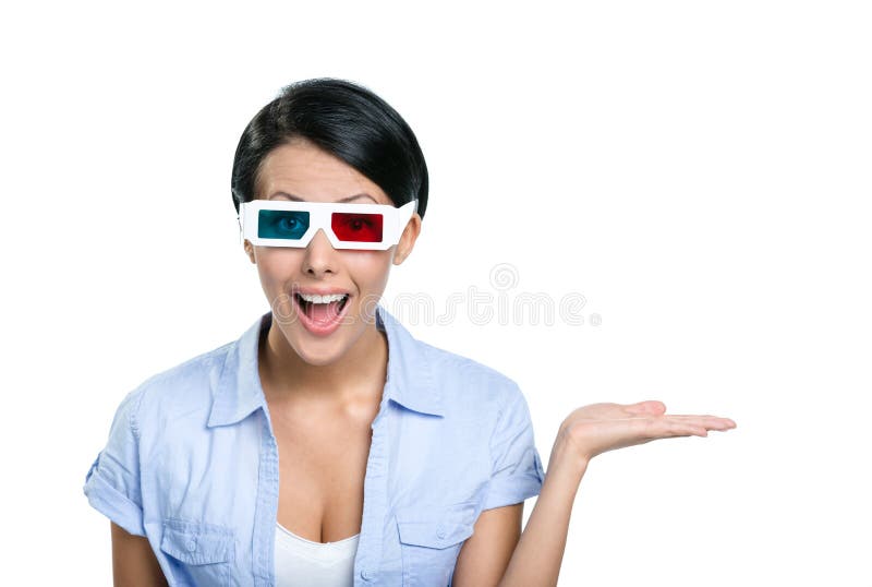 Fille en verres 3D avec la paume photos stock Fille en verres 3D avec la paume photos stock