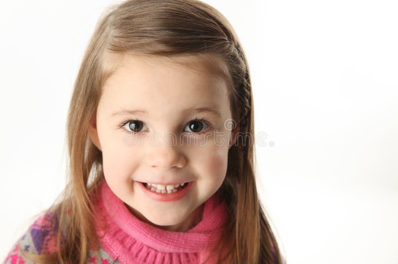 Belle fille de 7 ans image stock. Image du espace, caucasien