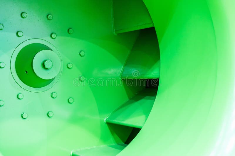Fim acima do impulsor ou da hélice do grande ventilador centrífugo industrial foto de stock Fim acima do impulsor ou da hélice do grande ventilador centrífugo industrial foto de stock