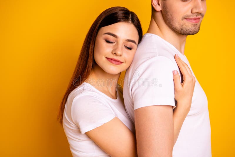 Fim colhido acima da foto lateral do perfil bonita ela ela ele ele seus pares da senhora do indivíduo para guardar o marido próxi fotos de stock Fim colhido acima da foto lateral do perfil bonita ela ela ele ele seus pares da senhora do indivíduo para guardar o marido próxi fotos de stock