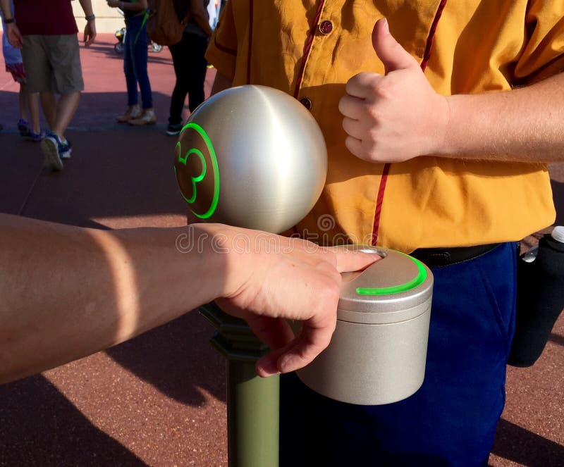 Fingerabdruckscanner Beamter USA Orlando Disney World stockfoto Fingerabdruckscanner Beamter USA Orlando Disney World stockfoto