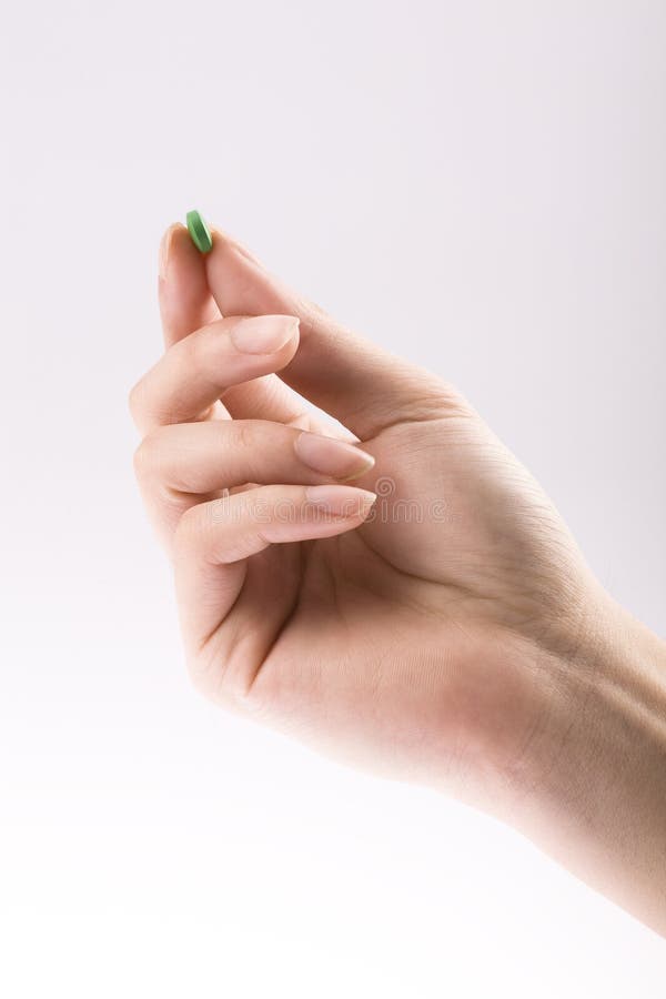 Fingers，green tablet