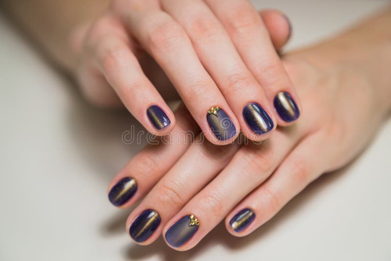 220+ Shellac Nails Glitter Stock Photos, Pictures & Royalty-Free Images -  iStock