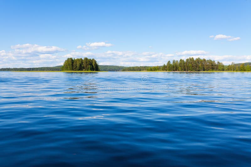 Finland See scape am Sommer lizenzfreie stockbilder Finland See scape am Sommer lizenzfreie stockbilder