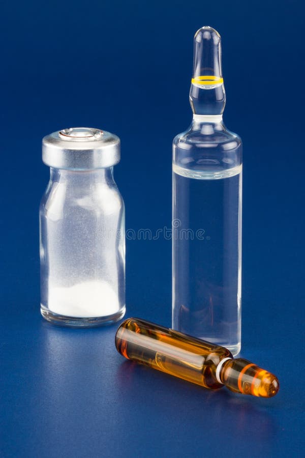 Fiole Et Ampoule D'injection Image stock Image du pharmacie