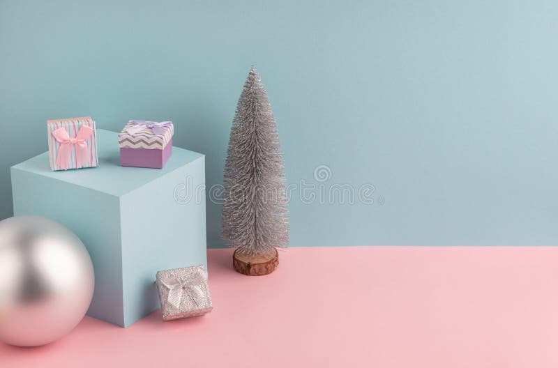 Fir tree, cube stand, silver ball and little gift boxes