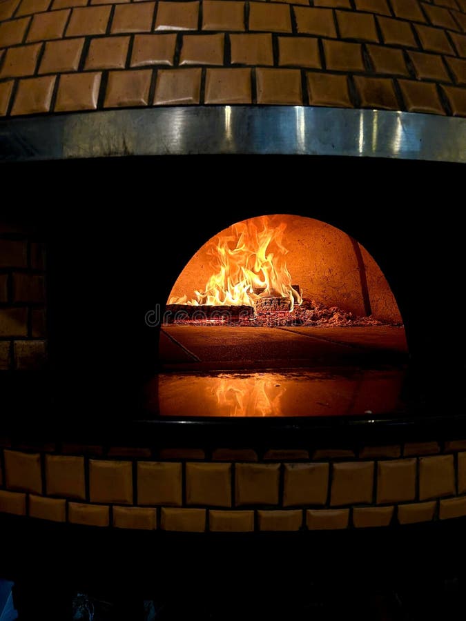 284 Inside Pizza Oven Fire Stock Photos Free & RoyaltyFree Stock Photos from Dreamstime