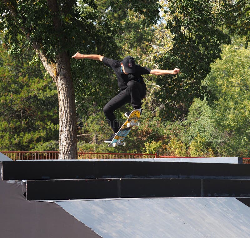 FISESkateboardfahrer in Edmonton Alberta Redaktionelles