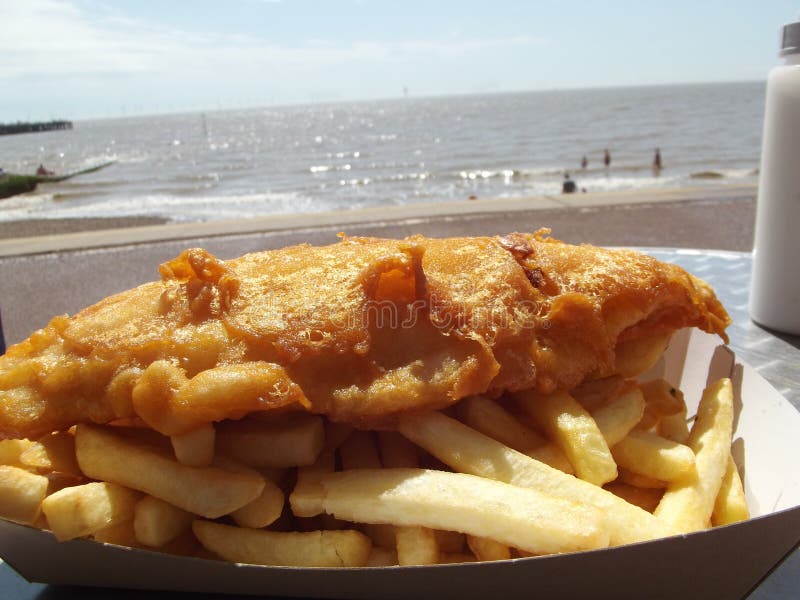 Herne Bay Seafront Pier and Beach Huts Editorial Stock Photo Image of clock, fort 41793463