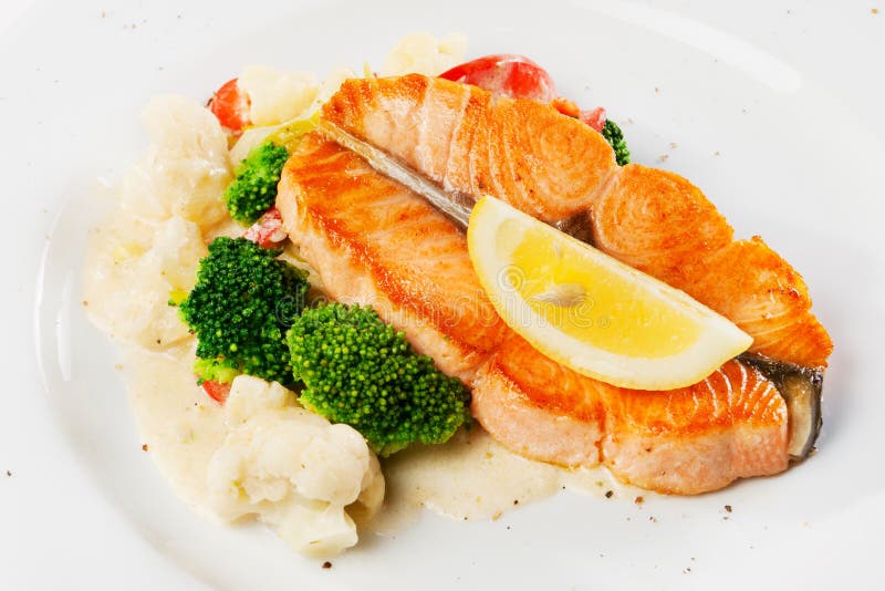 Fish dish - grilled salmon with cauliflower