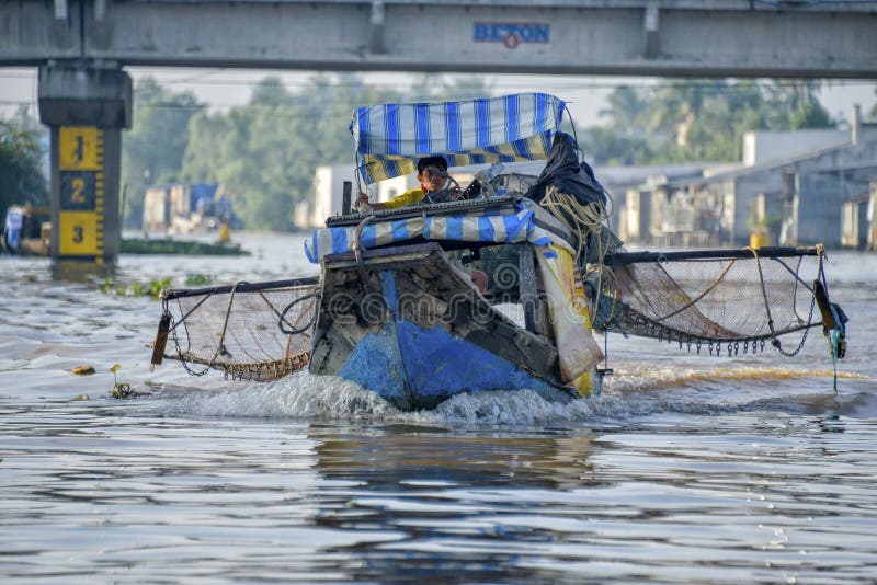 Fiskare på Mekonget River, Vietnam arkivbilder Fiskare på Mekonget River, Vietnam arkivbilder