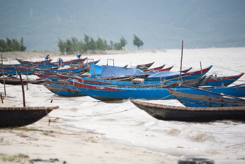 Fiskebåtar Vietnam royaltyfri fotografi Fiskebåtar Vietnam royaltyfri fotografi