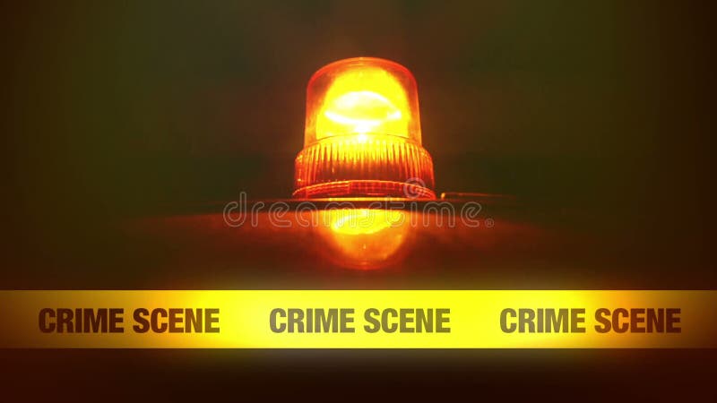 Fita amarela da faixa da cena do crime e luz de piscamento e revolvendo alaranjada Fita da polícia da cena de assassinato
