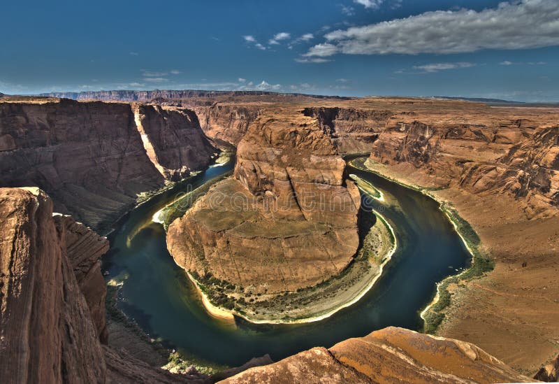Fiume di colorado al grande canyon della curvatura a ferro di cavallo immagini stock libere da diritti Fiume di colorado al grande canyon della curvatura a ferro di cavallo immagini stock libere da diritti
