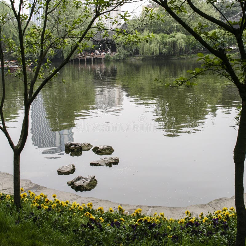Fjädra landskap i en parkera, chengdu, porslin royaltyfri bild