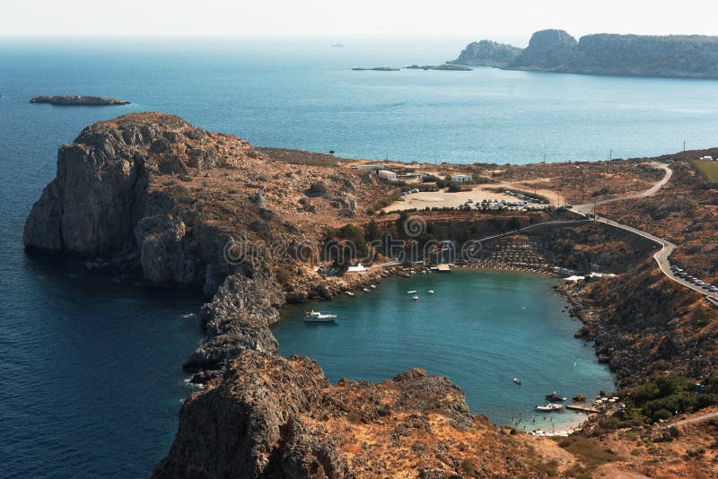 Fjärd för St Paul ` s i Lindos, Rhodes, Grekland fotografering för bildbyråer Fjärd för St Paul ` s i Lindos, Rhodes, Grekland fotografering för bildbyråer