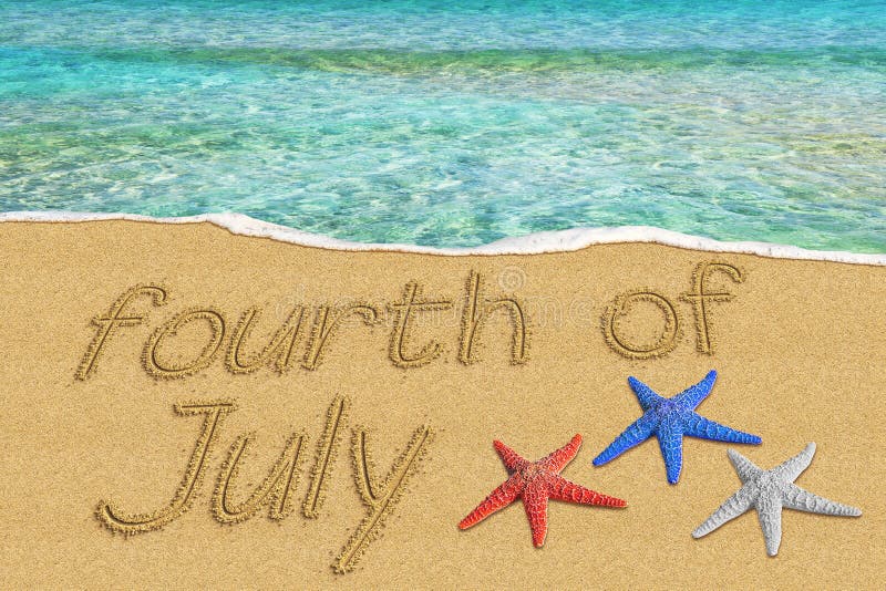 Fjärde av July-texten på det tropiska havet vid kusten. självständighetsdag