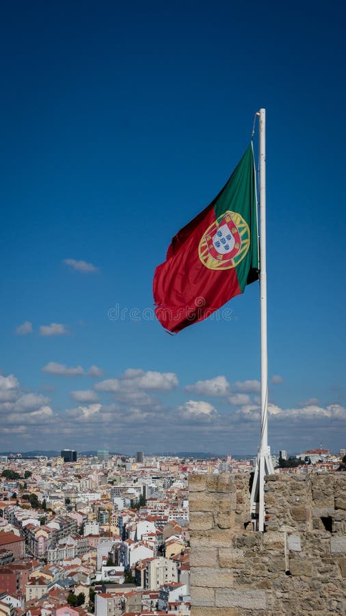 flagga portugal royaltyfria bilder flagga portugal royaltyfria bilder