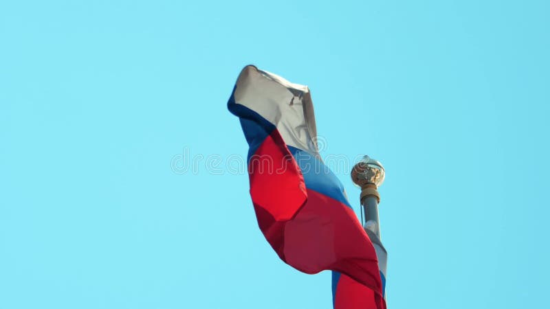 Flagge der Schläge der Russischen Föderation im Wind