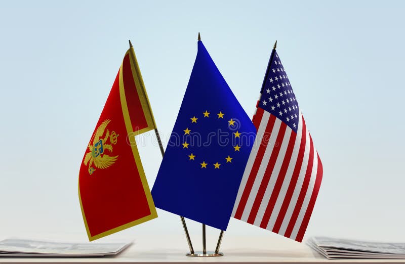 Flaggor av Montenegro EU och USA royaltyfri fotografi Flaggor av Montenegro EU och USA royaltyfri fotografi