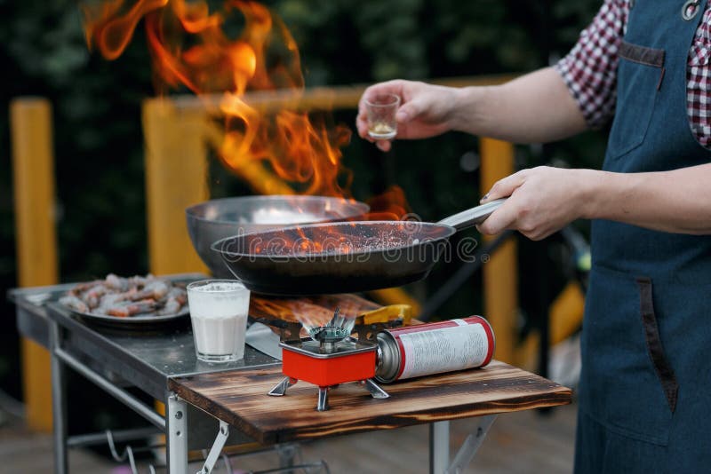 Fry-Bake Pans for Outdoor Cooking: Frying and Baking