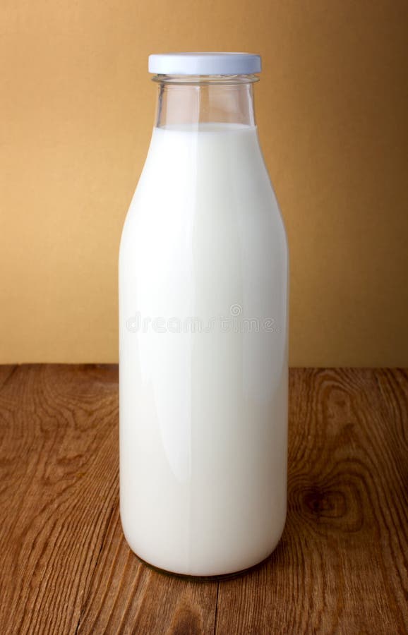  Flasche Milch  stockfoto Bild von glas getr laktose 