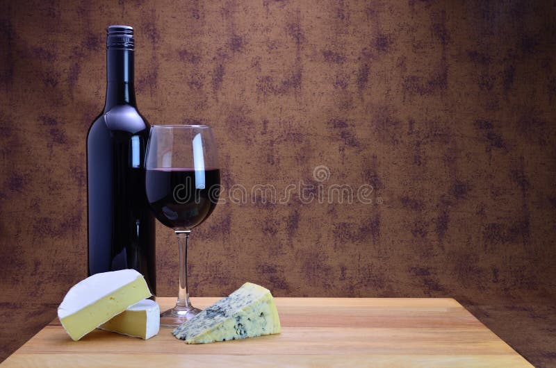 flaskostrött vin royaltyfria bilder flaskostrött vin royaltyfria bilder