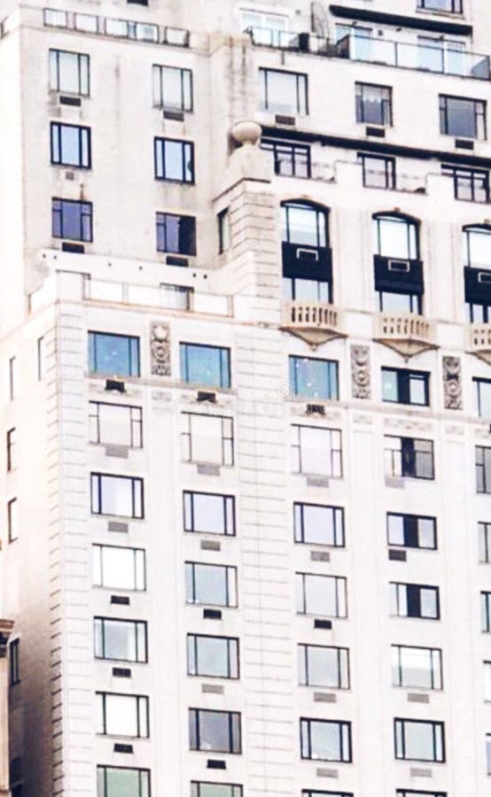 Flat stock afbeelding. Afbeelding bestaande uit flat - 111448495