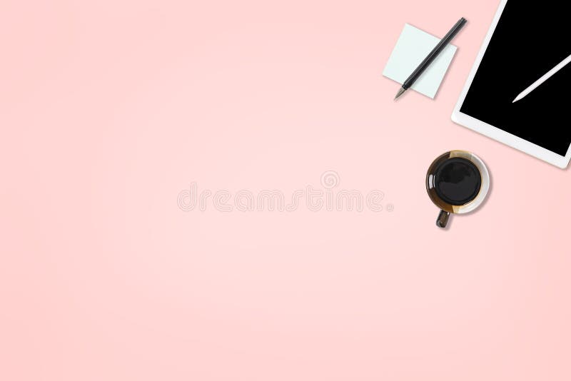 Flat lay photo of office table with laptop computer, digital tablet, mobile phone and accessories. on isolated pink background. De stock illustration Flat lay photo of office table with laptop computer, digital tablet, mobile phone and accessories. on isolated pink background. De stock illustration