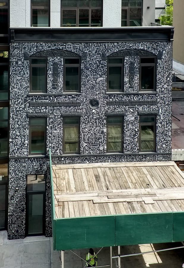 Flatgebouw met kunstwerk in Williamsburg Brooklyn Mei 2018 royalty-vrije stock foto Flatgebouw met kunstwerk in Williamsburg Brooklyn Mei 2018 royalty-vrije stock foto