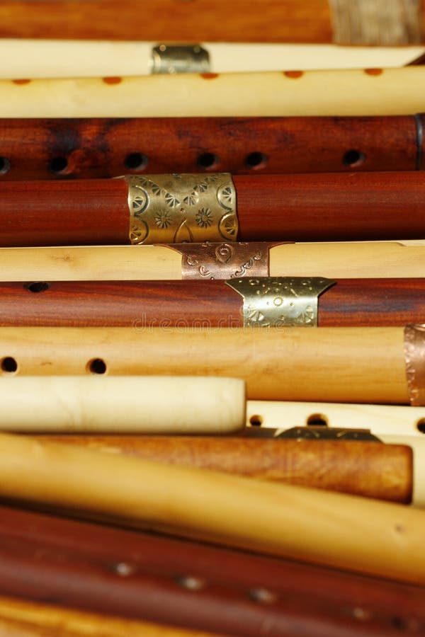 Flautas de madera foto de archivo. Imagen de madera, dedos - 2991614