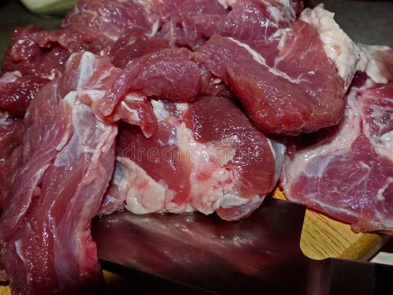 Fleisch für Kebab vorbereitung Biokost Corn Flakes Natürliche Nahrung Selektiver Fokus lizenzfreie stockfotos Fleisch für Kebab vorbereitung Biokost Corn Flakes Natürliche Nahrung Selektiver Fokus lizenzfreie stockfotos