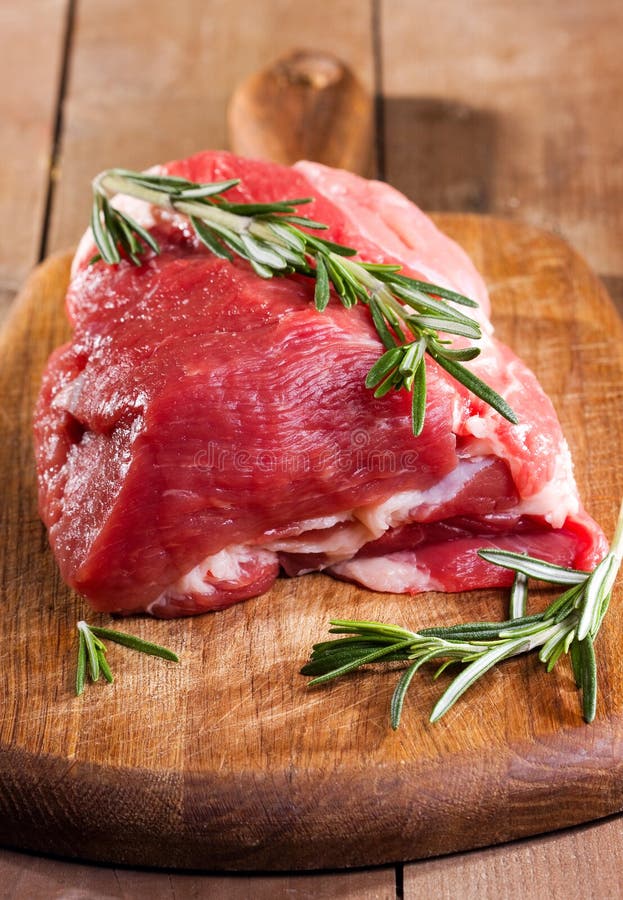 Fleisch mit Rosmarin stockfotos Fleisch mit Rosmarin stockfotos